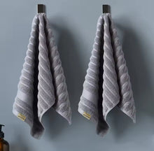 Load image into Gallery viewer, ESSENTIAL BATH TOWEL SET
